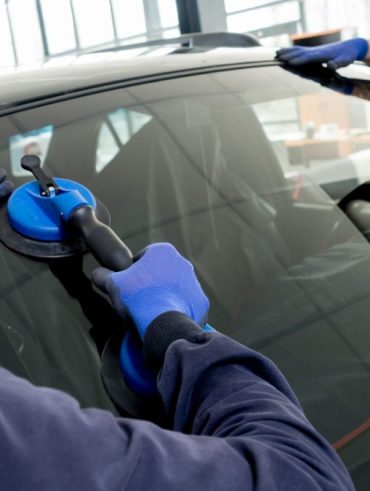 Auto Glass Repair & Replacement: What to Expect & Tips for a Smooth Process